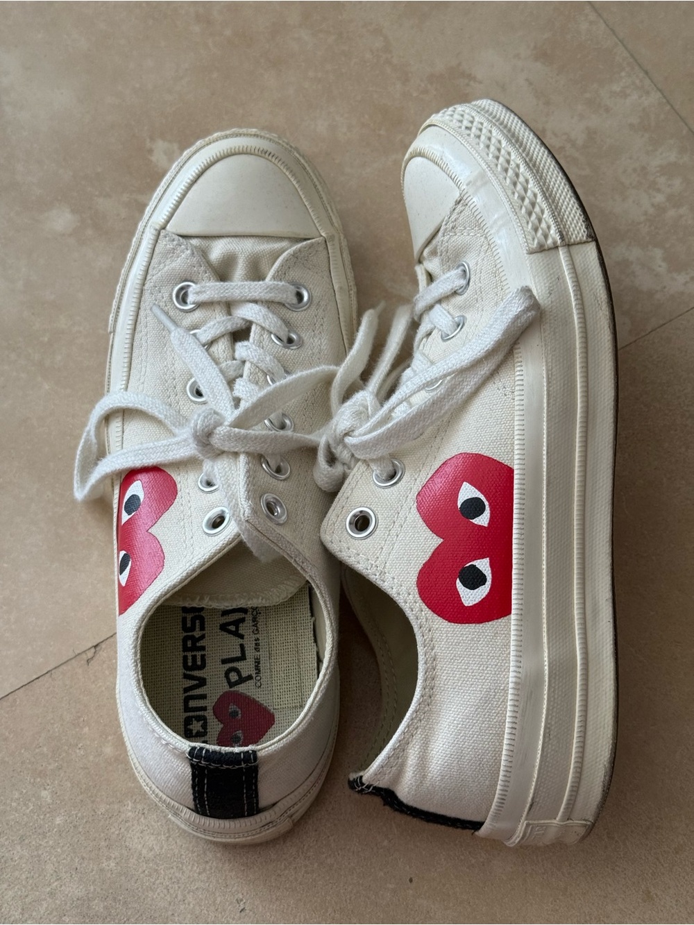 Comme des Garcons PLAY White Canvas Low-Top Sneakers with Red Heart - Picture 3 of 9